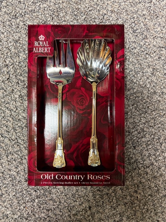 Royal Albert Other - Royal Albert Old Country Roses 2-Piece Serving Set Salad Fork & Spoon